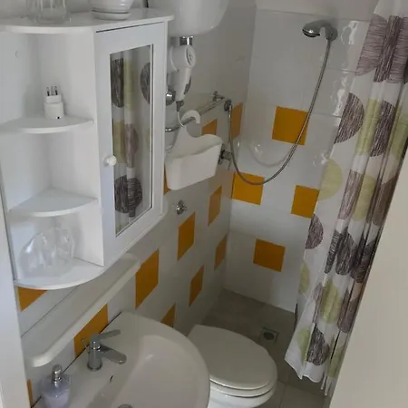 Flora Διαμέρισμα *