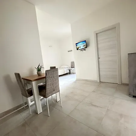 Flora Apartmán