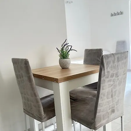 Flora Apartament